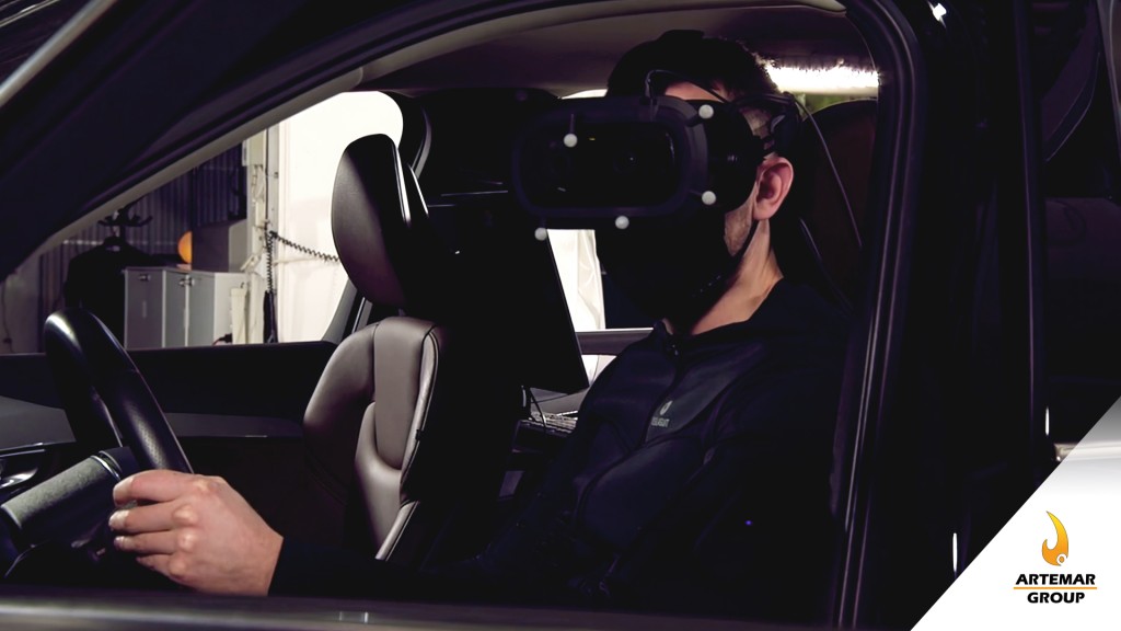 TESLASUIT como simulador de manejo para autos mas seguros